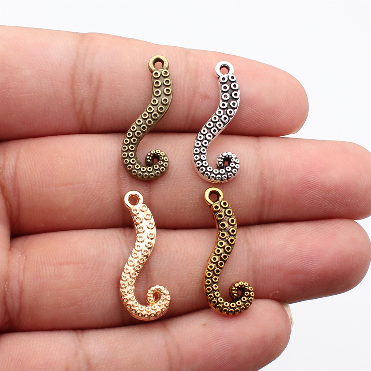 WYSIWYG 20個 26x10mm 4色 タコの足チャー - Vintage Fashion Online のレビューと価格